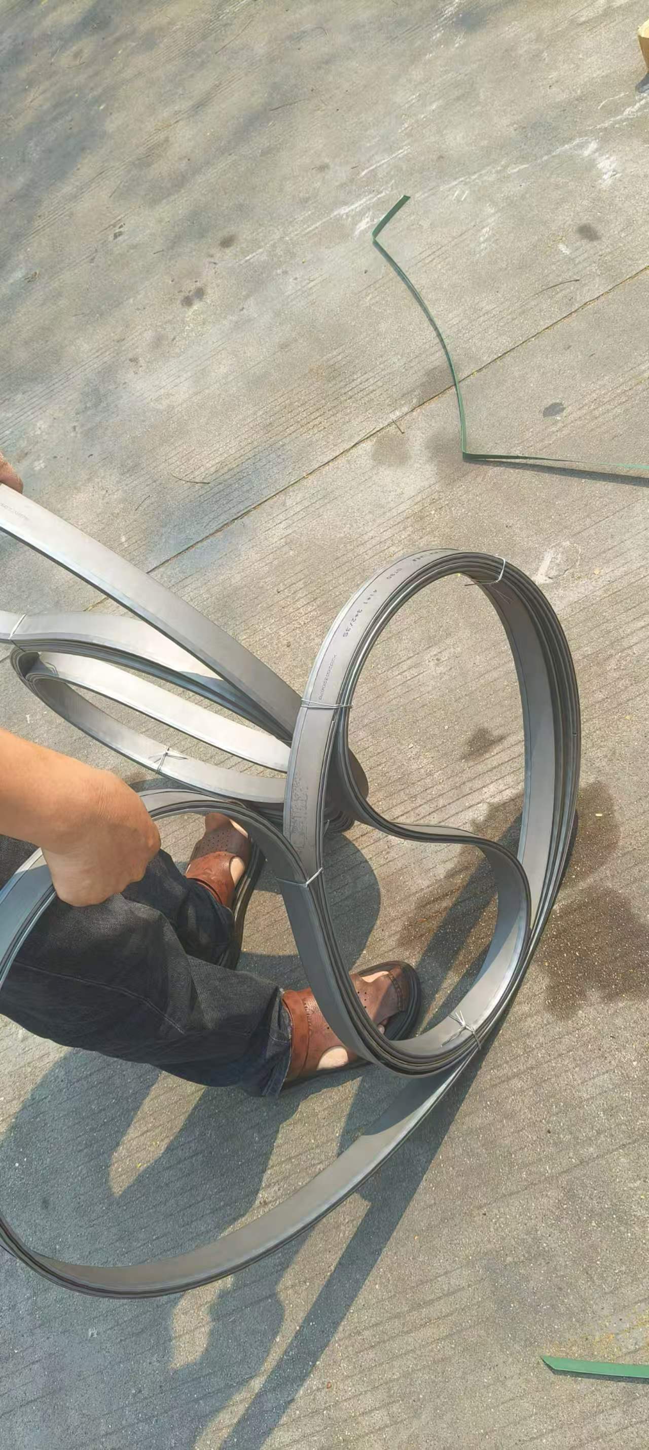 Bandsaw blade coils before packing