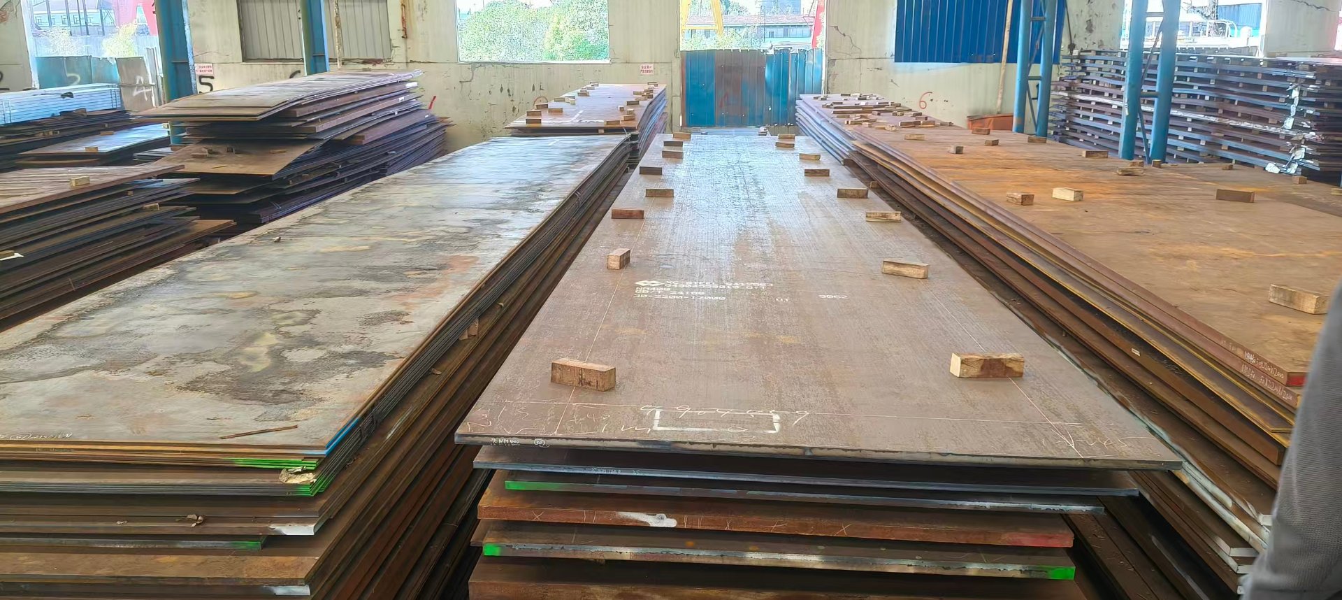 Partner factory plate storage